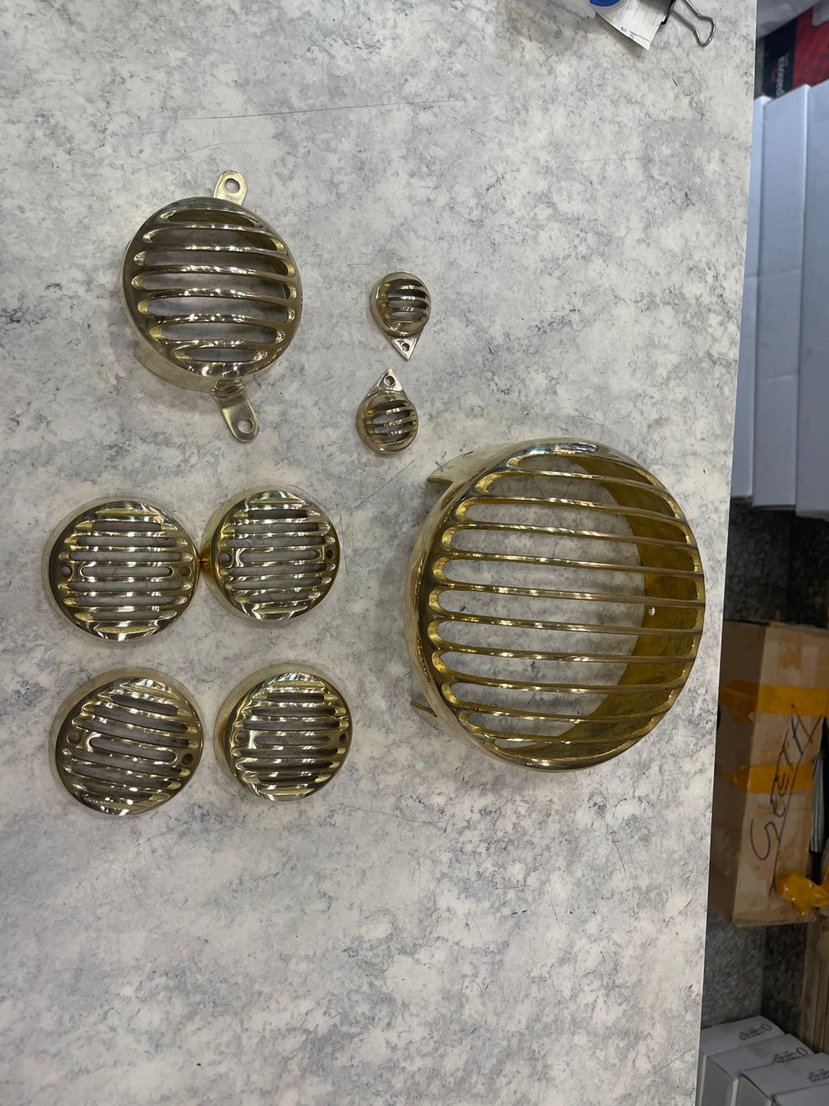 Brass head lightb grill set for royal enfield classic ( won't fit to reborn )