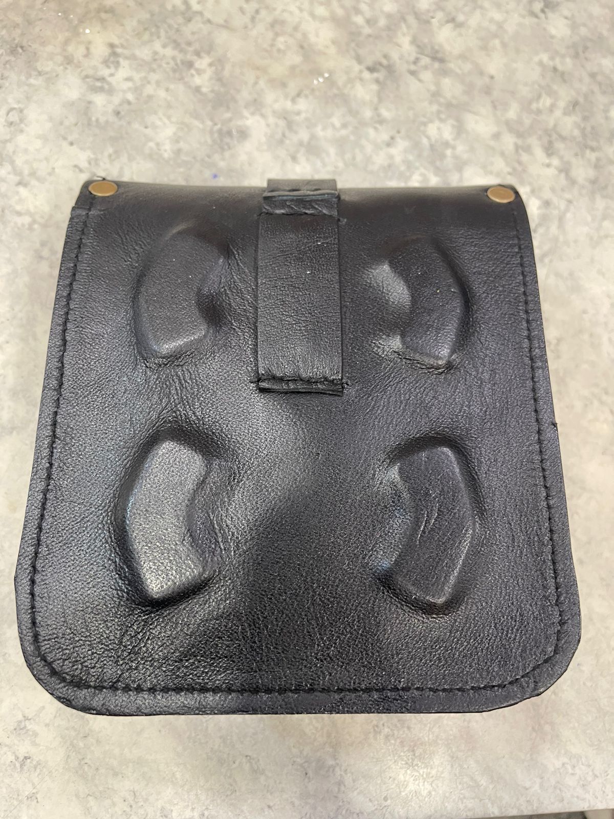 Universal Tank bag in black leather with magnet for Royal Enfield reborn classic electra standard meteor supper meteor hunter jawa perak jawa bobber