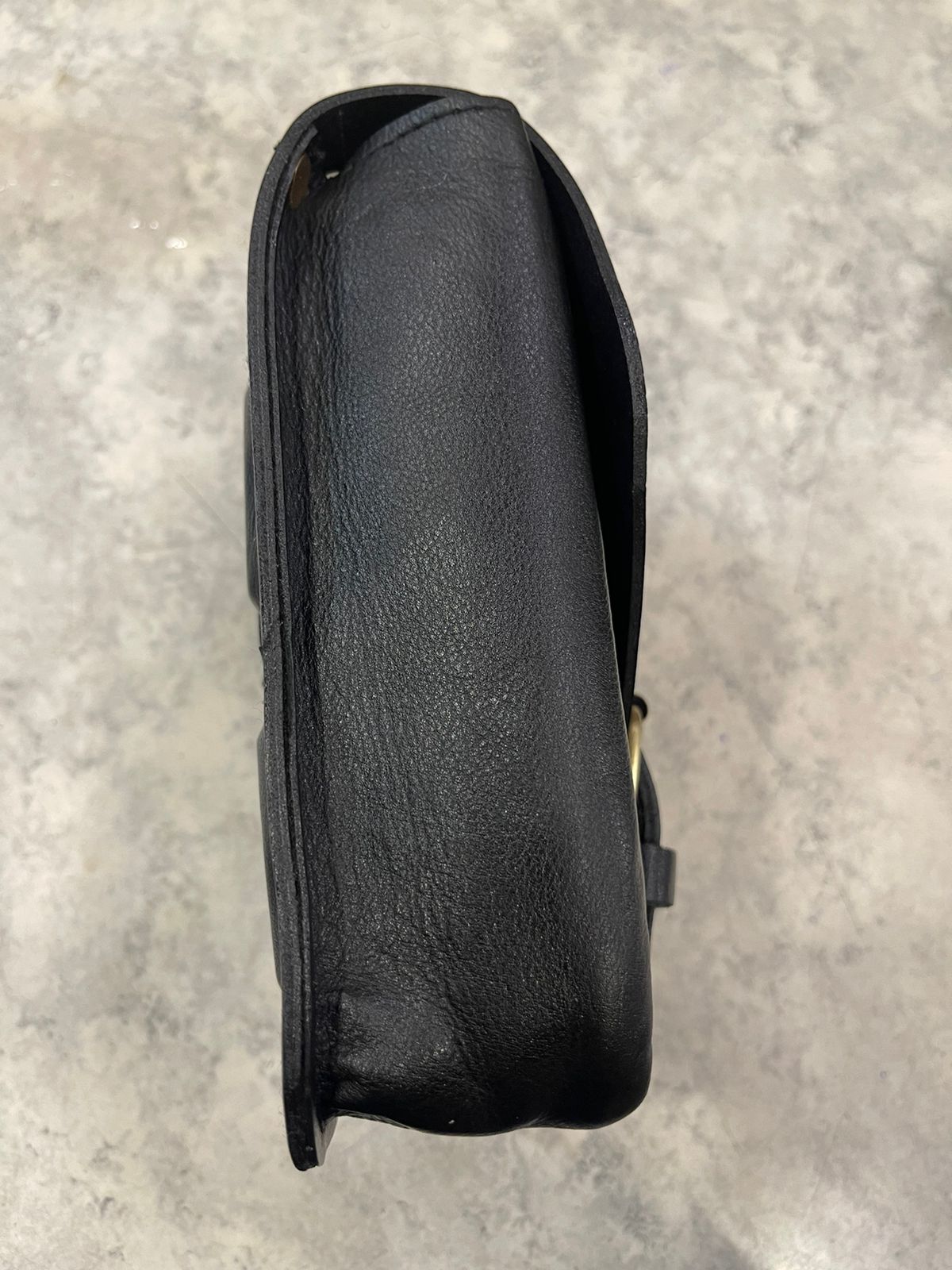 Universal Tank bag in black leather with magnet for Royal Enfield reborn classic electra standard meteor supper meteor hunter jawa perak jawa bobber
