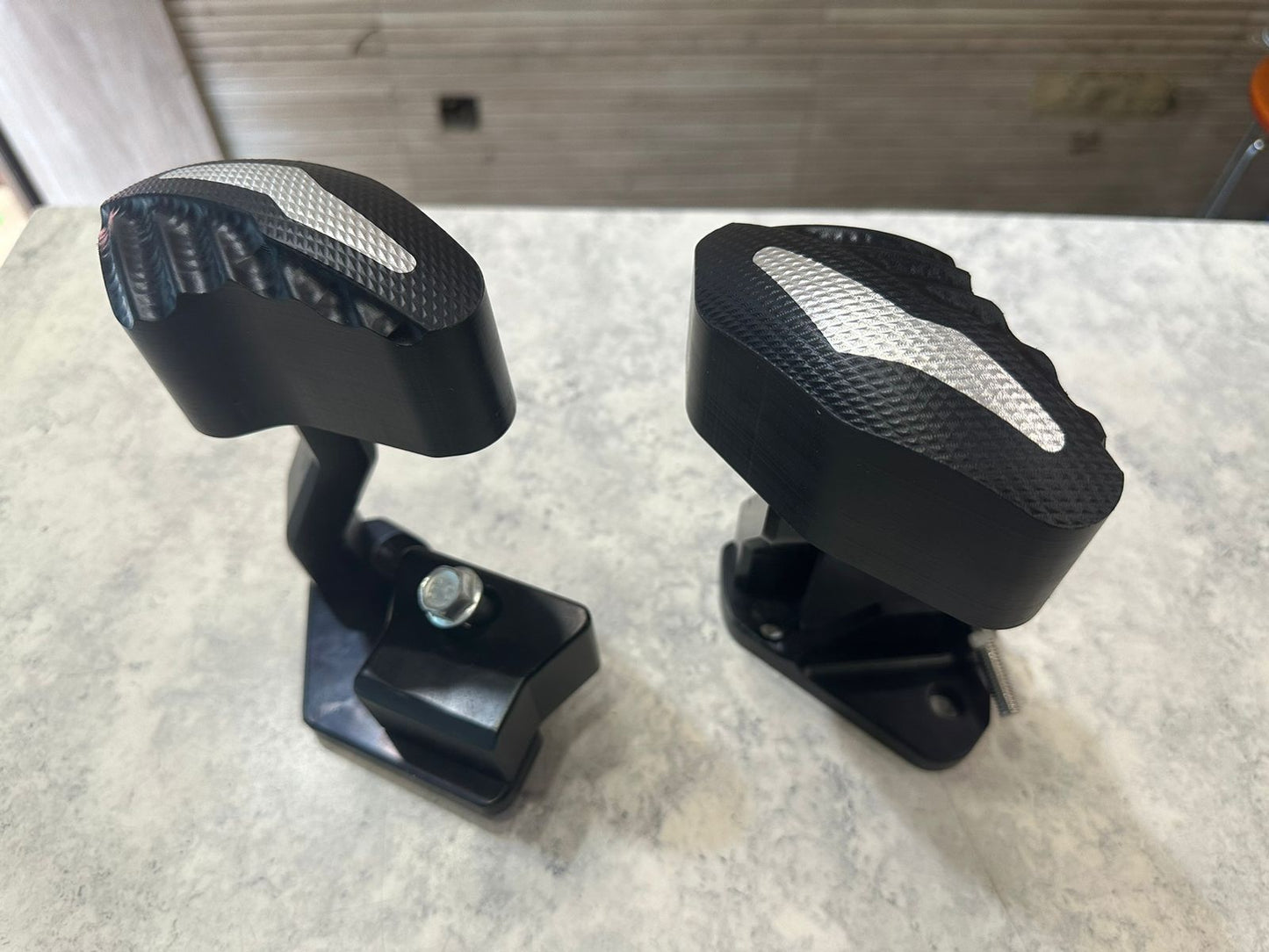 Suzuki hayabusa generation 3 Black Frame Sliders No Cut for Suzuki Hayabusa Gen3 – 2023