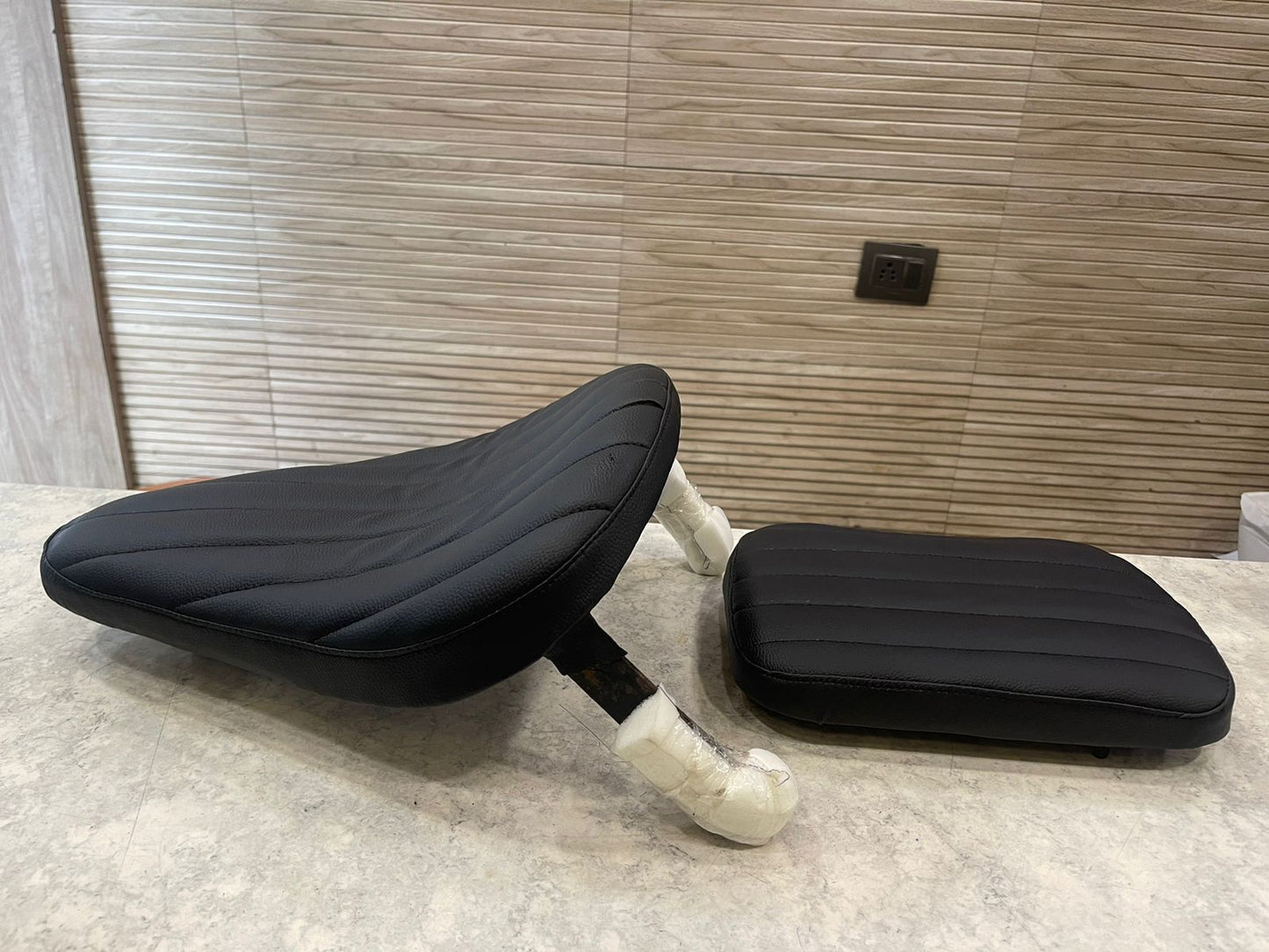 Harley style seat for royal enfield classic electra standard.
