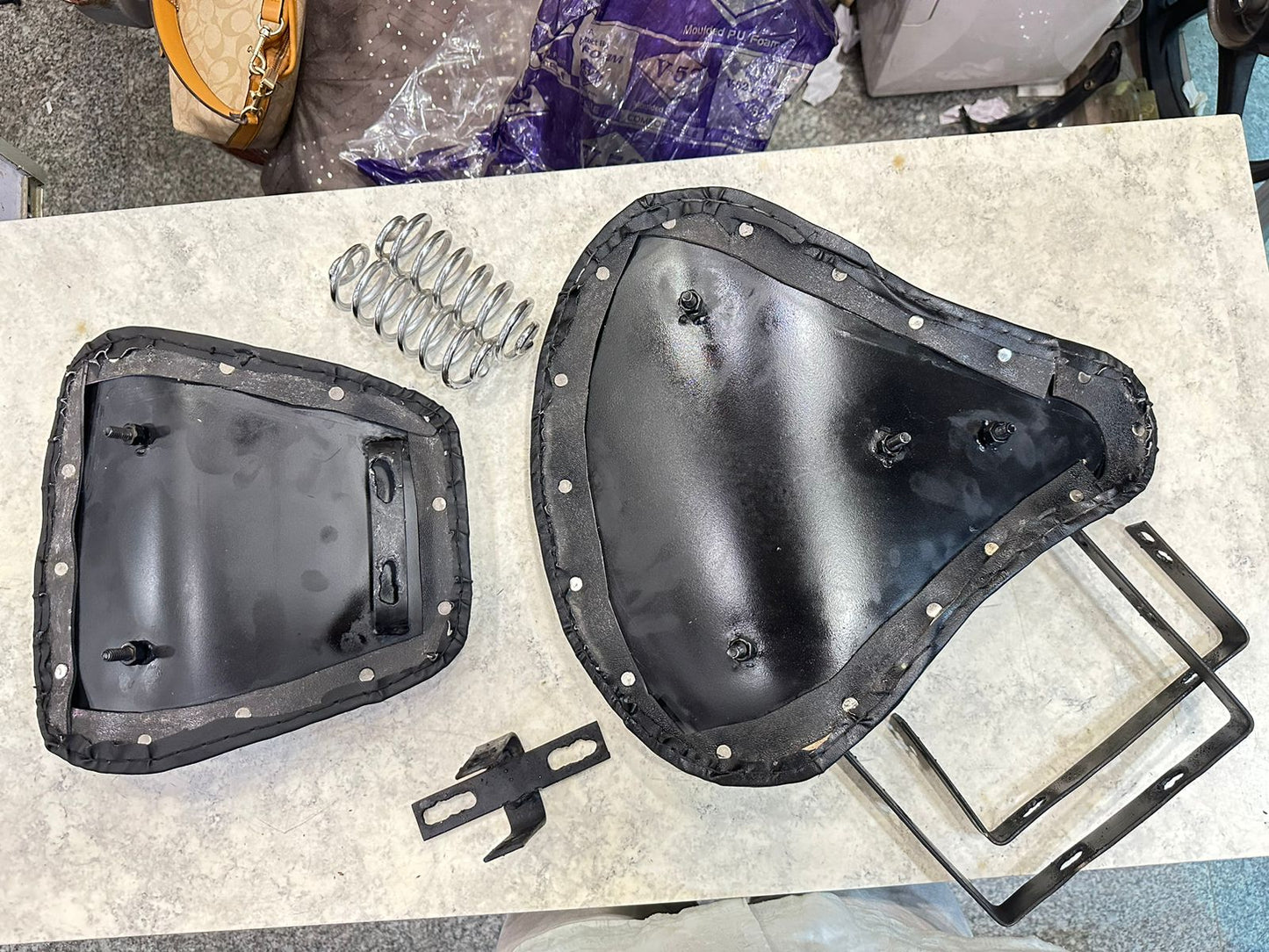 Royal enfield kabir sing seat vintage old g2 style seat for standard electra classic