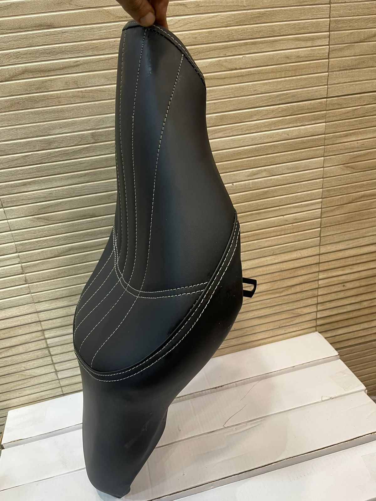 Harley style seat for decreasing the height of bike for Royal Enfield Classic Electra Standard chopper bobber style