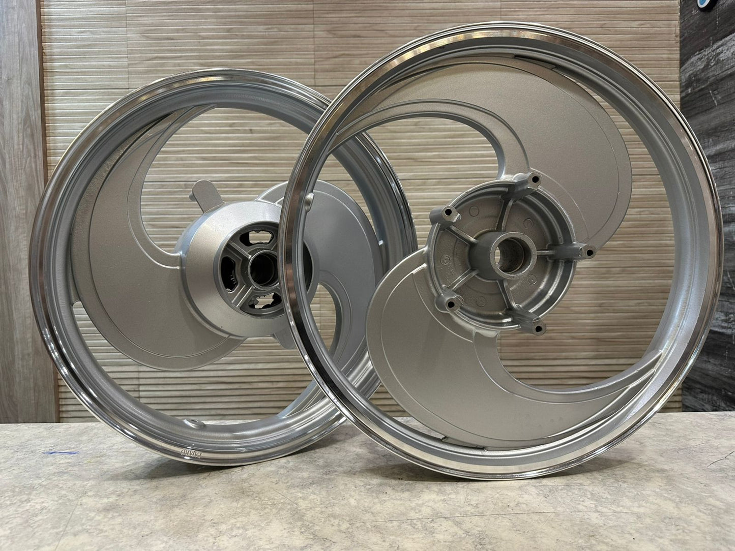 PAJERO 2 SPOKE BIGS ALLOY FOR ROYAL ENFIELD REBORN CLASSIC NEW STANDARD BATTALION SINGLE DISC.