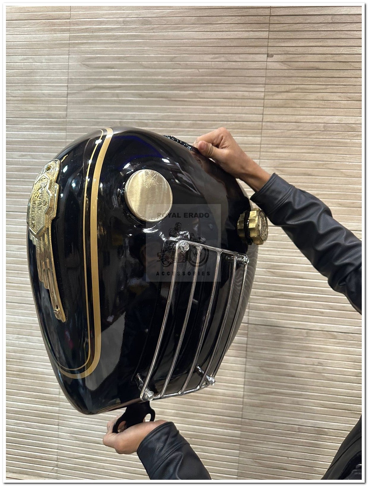 Royal enfield classic electra standard vintage g2 1962 old model bullet 350 big size 18 to 20 litter tank with brass double tank cap and brass tank monogram and chrome grill black painted