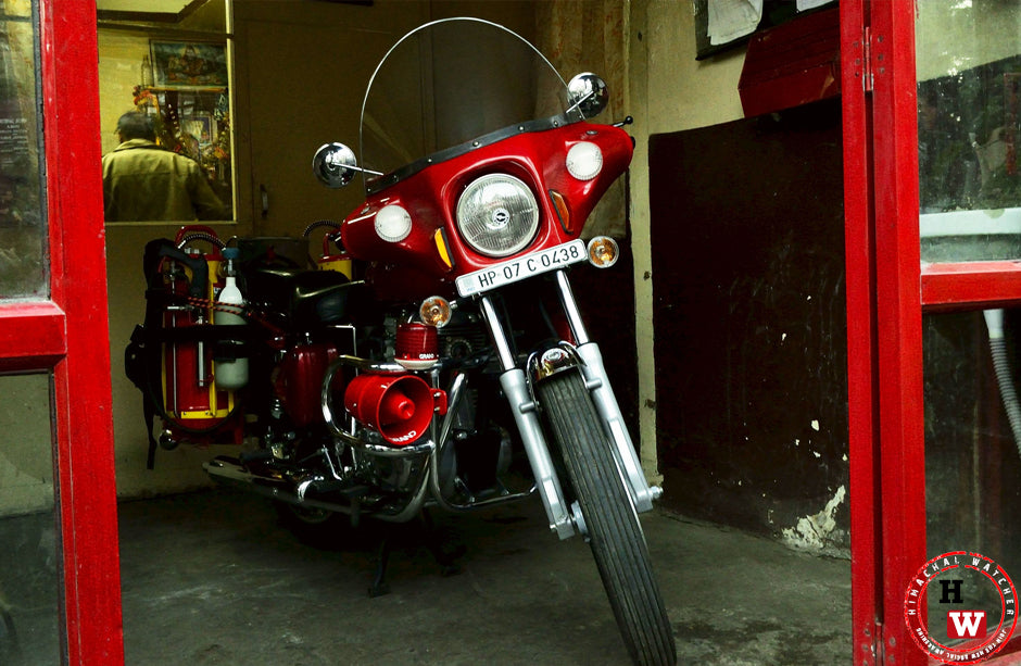 POLICE STYLE HARLEY STYLE WINDSHIELD FOR ROYAL ENFIELD CLASSIC , ELECTRA , STANDARD